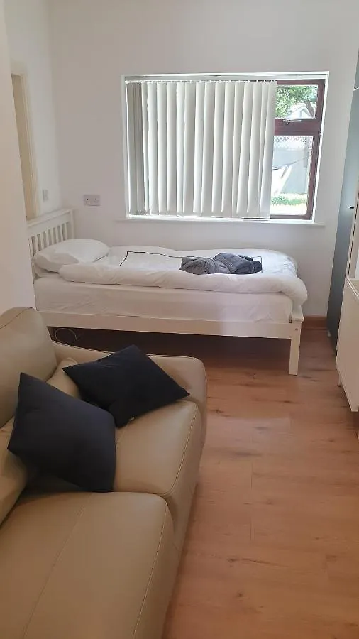 Dublin Airport Lodge 0*,