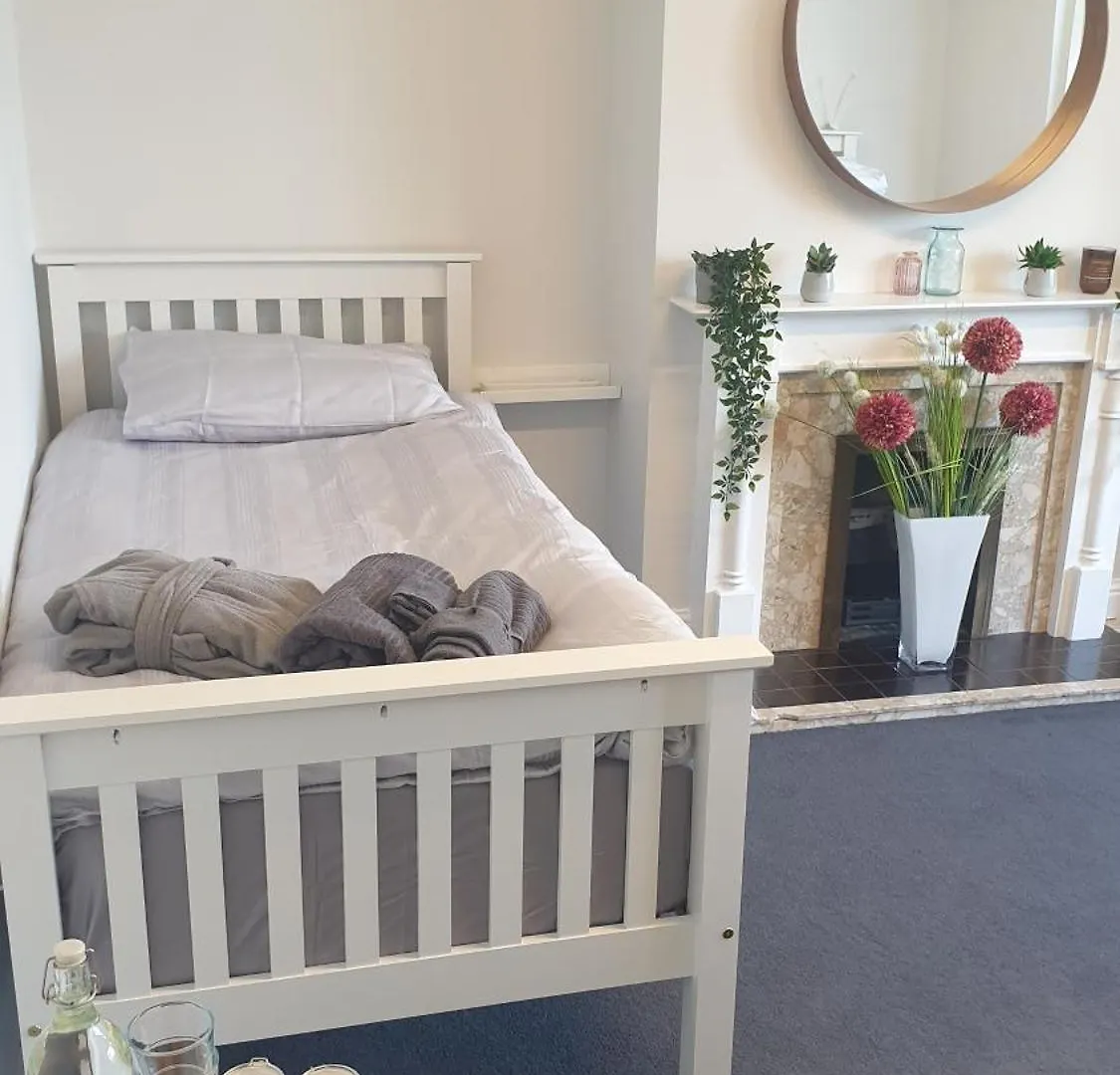 Dublin Airport Lodge Bed & Breakfast
